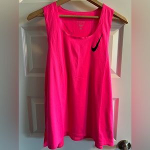 NEW Nike tank L